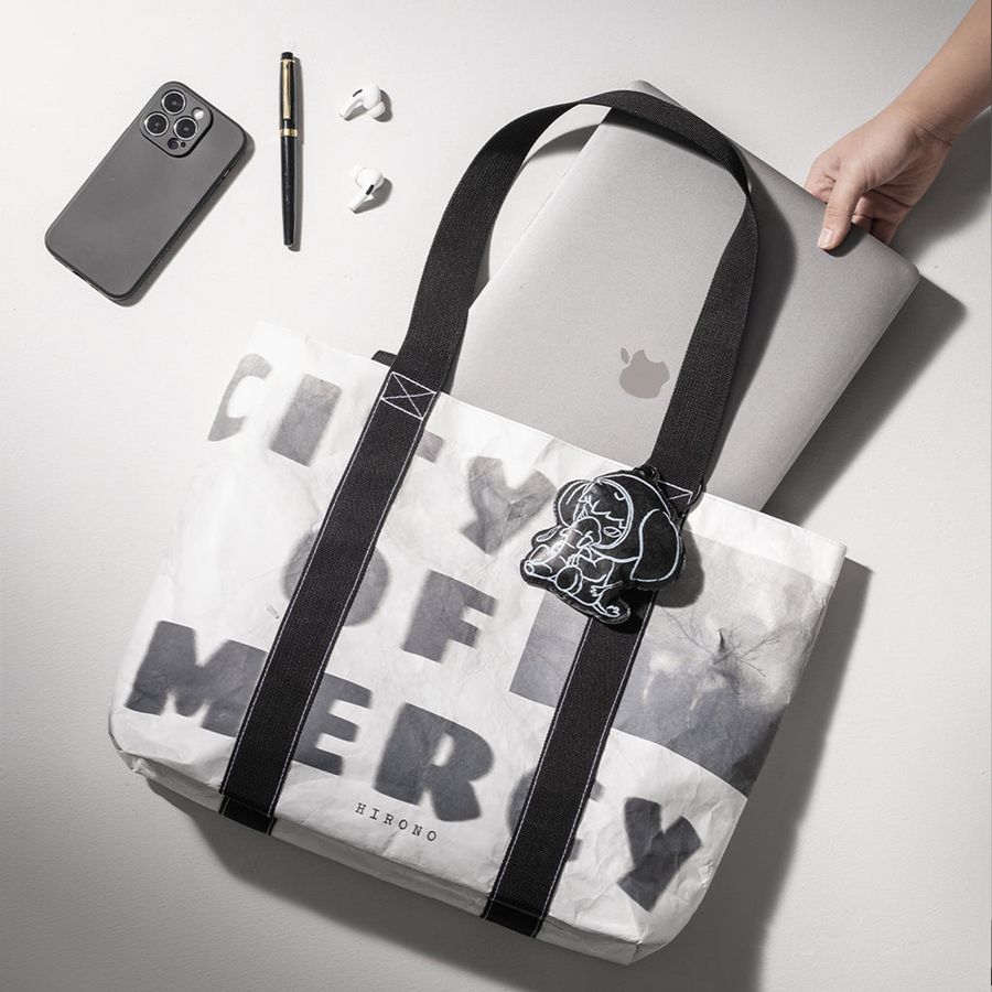 POP MART City of Mercy Series - Tyvek Tote Bag Hirono | 563190-RAW